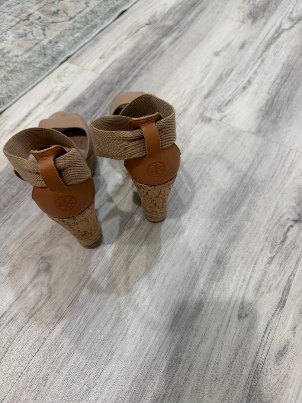 TORY Burch Wedge Espadrille Sandals in Taupe size 9.5